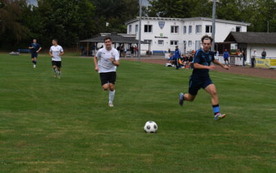 FC Blau-Weiß Weser – SG Marienmünster/R. 2:6 (2:2)